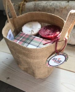 SET OF 14 FIRESTARTERS, Fireplace Hearth Gift, Burlap Bag Fire Starters, Rustic Fire starters, Housewarming Gift, Farmhouse Christmas Gift