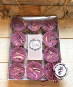 VICTORIAN CHRISTMAS FIRESTARTERS, Set of 10 Indoor Woodstove Fireplace Fire Starters, X-mas Holiday Winter Gift