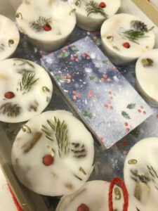 Set 10 WINTER BERRY FIRESTARTERS, Holiday Gift, Indoor Woodstove Fireplace Fire Starters, Winter Hygge Harvest Housewarming HolidayGift - Image 3